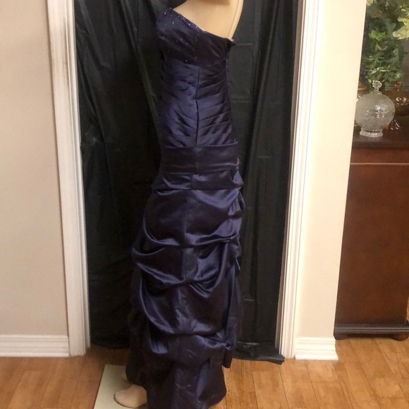 Deep purple dress - Picture 2 of 4